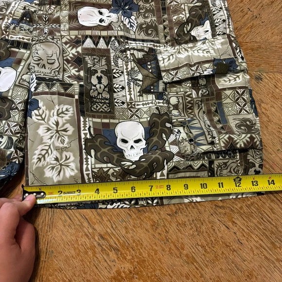 Vintage Big Dogs Skull Print Swim Trunks Men’s Sz Large Outdoors Hawaiian 8 In - Picture 5 of 6